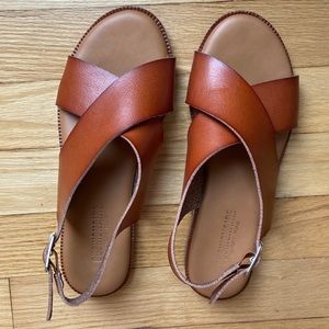 Cushionaire Sandals Cognac